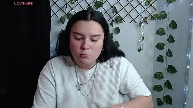 Nika_1_ Live Chatraum