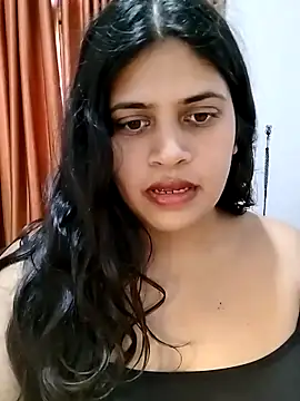 Shakeera1 Adlı Modelin Canlı Sohbet Odası