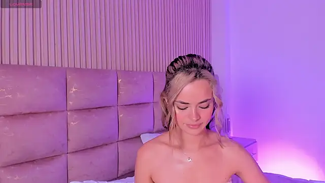 HannaRhodes чат на живо