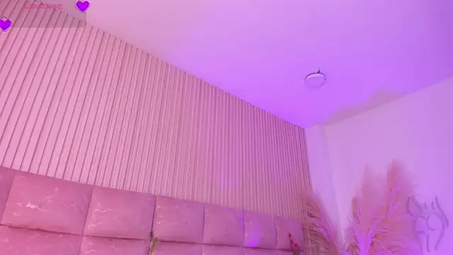 HannaRhodes Adlı Modelin Canlı Sohbet Odası