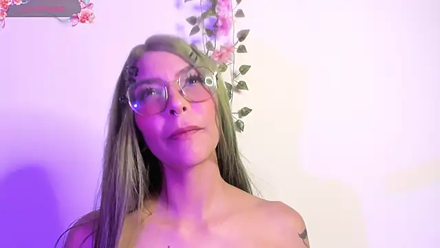Živá chatovací místnost Luna-Chann