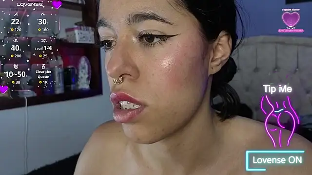 חדר צ'אט בשידור חי של stephania_t