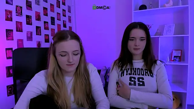 luna_berryy Live chatroom