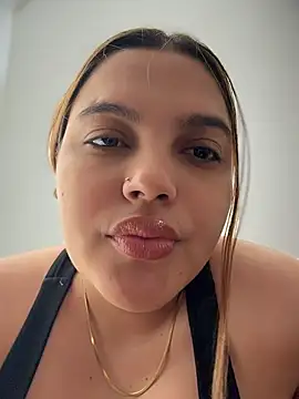 Colibri_xxx's Live Chat Room