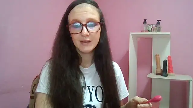 Pokój czatu na żywo – LolaBoobs