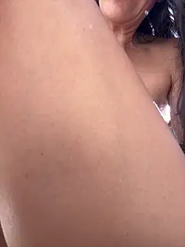 -OLYA- Cameră chat live