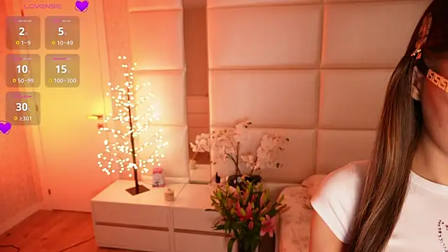 Lilly_Colins Adlı Modelin Canlı Sohbet Odası
