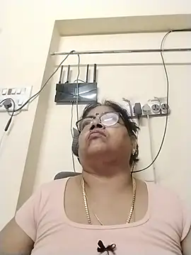 Chat soba uživo modela bigbum68