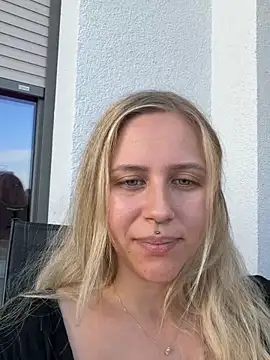 Živá chatovací místnost lunawolf21