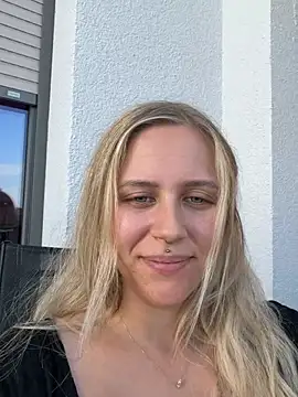 Živá chatovací místnost lunawolf21