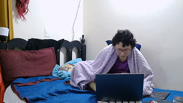 luxandracon23 Live Chatrum