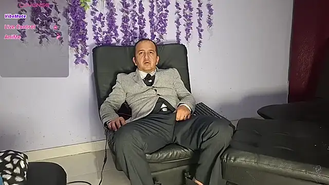 غرفة دردشة XTheSexybossx المباشرة
