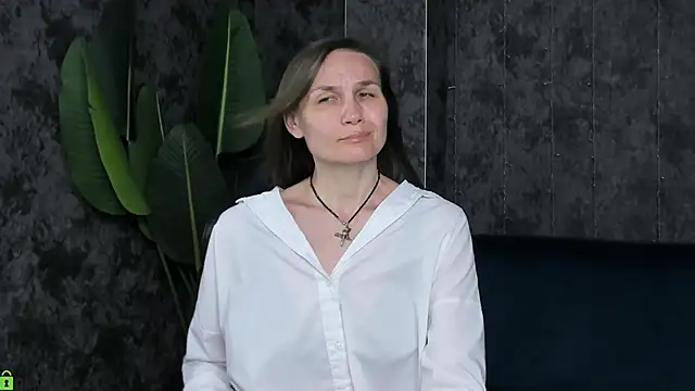 Lillian_White's Live Chat Room