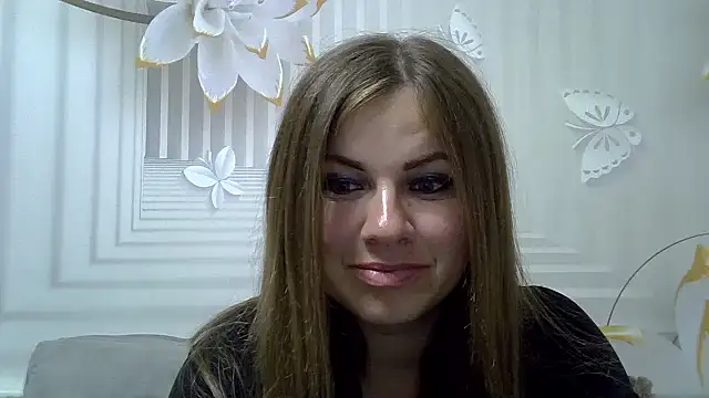 TinaFun4u Adlı Modelin Canlı Sohbet Odası