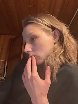 KatiKate – Naživo XXX chat