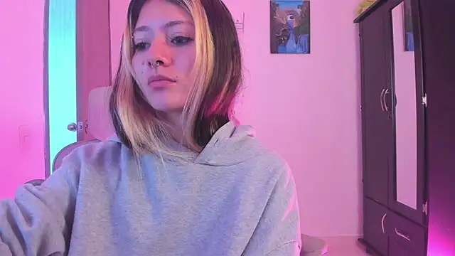 חדר צ'אט בשידור חי של Sakito_Tokio