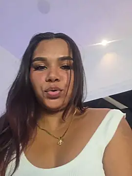 Carolina_Evanss' Live Chat Room