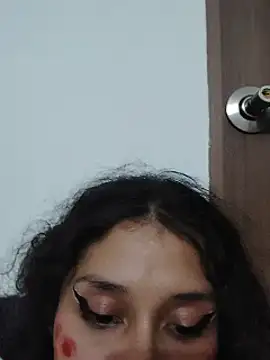 Queenjenn__ Cameră chat live