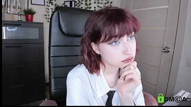 Sala de chat en directo de ElizaNik_