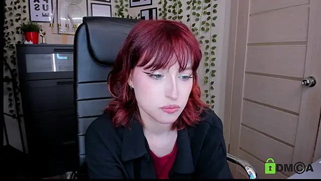 ElizaNik_'s Live Chat Room