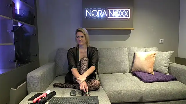 NoraNoxx 现场聊天室
