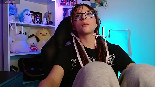 CelesteAyase – Naživo chatovacia miestnosť
