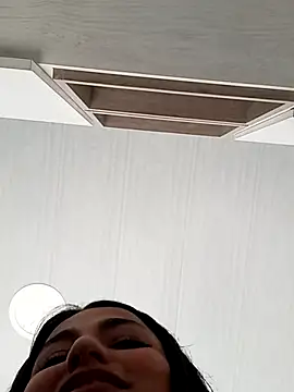 Naomy_Gomez_ লাইভ চ্যাট রুম