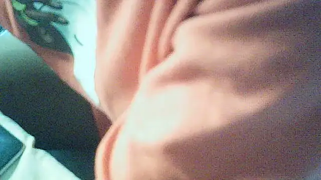 Fariana01 élő chatszobája