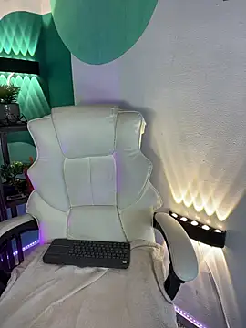 LollaByer Adlı Modelin Canlı Sohbet Odası