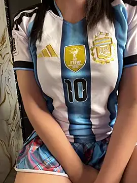 MARIPOSA_18 Adlı Modelin Canlı Sohbet Odası