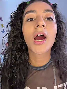 Lady_Rey Adlı Modelin Canlı Sohbet Odası