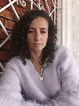 Živá chatovací místnost AriannaRussell_