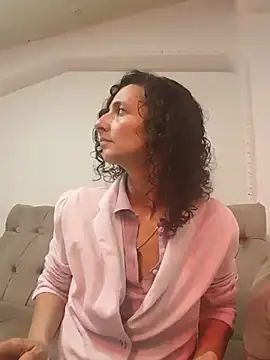 AriannaRussell_: δωμάτιο απευθείας συνομιλίας