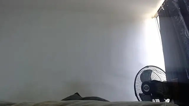חדר צ'אט בשידור חי של nicolle_milf1978