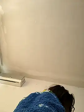  חדר צ'אט בשידור חי של Ulyana396