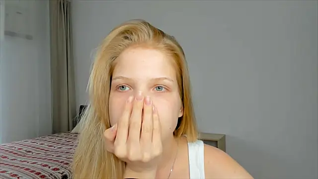Xloe_Queen লাইভ চ্যাট রুম