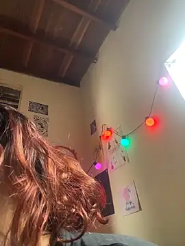 غرفة دردشة name_less_lulu المباشرة