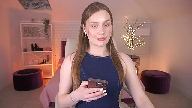 FoxyyKate élő chatszobája
