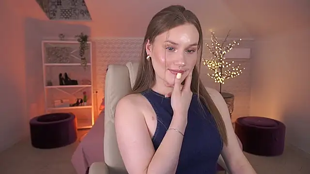 FoxyyKate Adlı Modelin Canlı Sohbet Odası