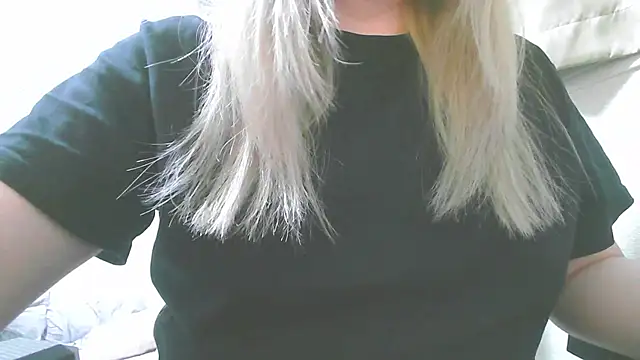 Remi_official's Live Chat Room