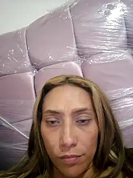 salome_drasin's Live Chat Room