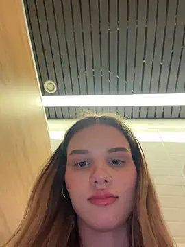 BARAVISHA Adlı Modelin Canlı Sohbet Odası