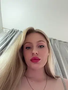 CaseyCumFace Adlı Modelin Canlı Sohbet Odası
