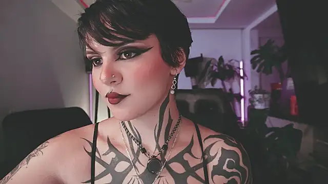 Trinity___s Live Chatraum