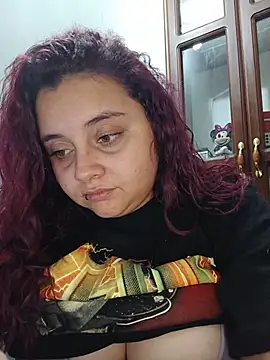 CURVY-HORNY Adlı Modelin Canlı Sohbet Odası