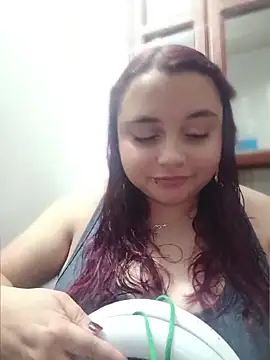 CURVY-HORNY Adlı Modelin Canlı Sohbet Odası
