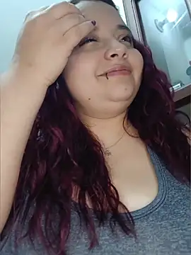 CURVY-HORNY Live chatroom