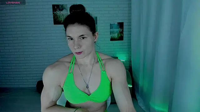 Lisa_Ray élő chatszobája