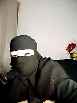 חדר צ'אט בשידור חי של raghoodaqouen2121