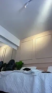 SHARONN____: δωμάτιο απευθείας συνομιλίας